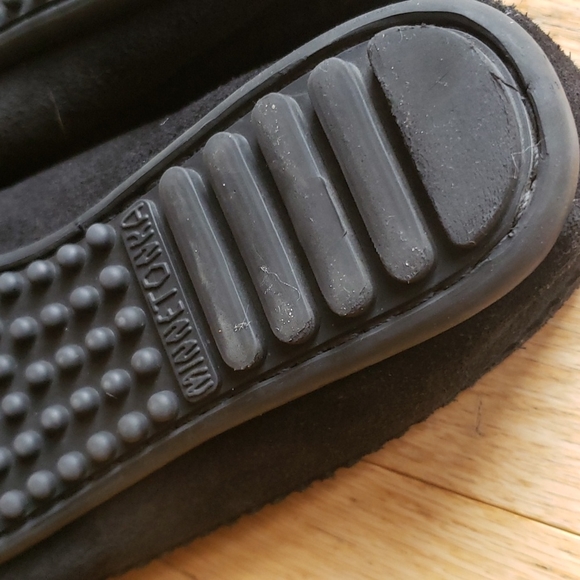 Minnetonka Moccasins - Picture 5 of 10